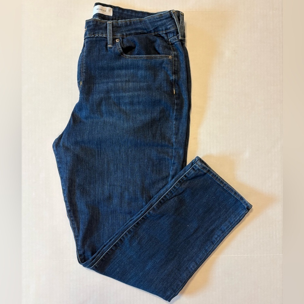 Signature by Levi Strauss Mid Rise Slim jeans size 12